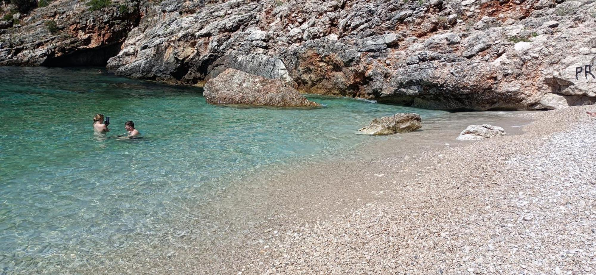 Artemis Beach House Vlorë Esterno foto