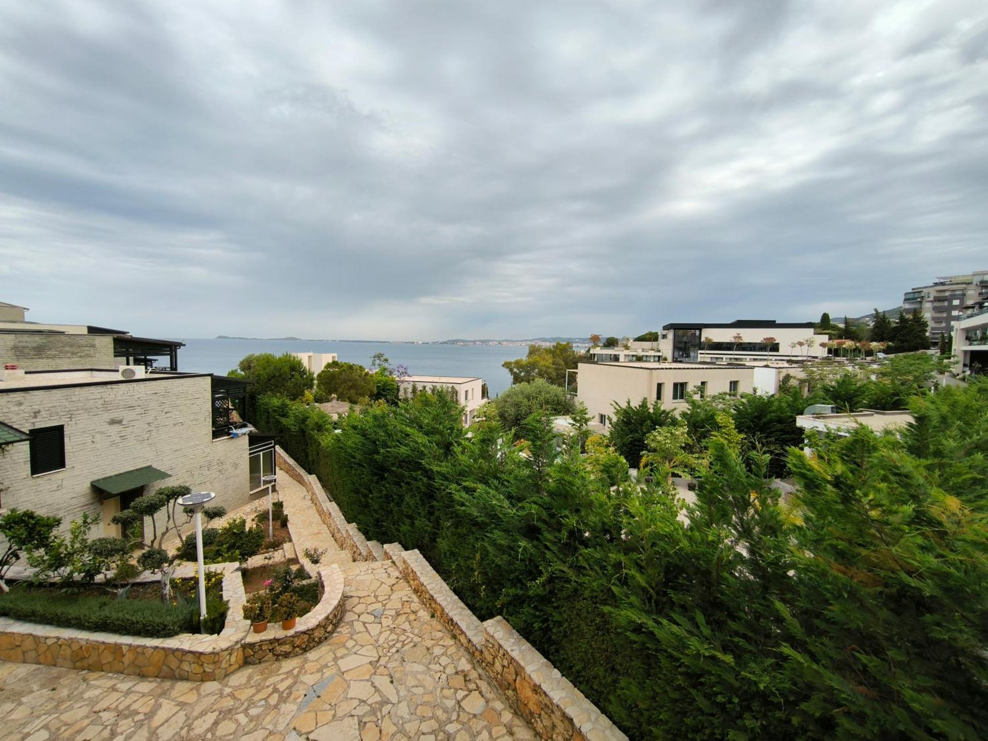 Artemis Beach House Vlorë Esterno foto